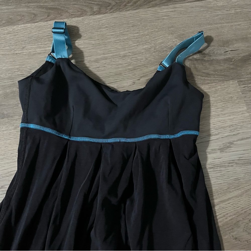 LuLuLemon Athletica Womens Back on Track Black Aqua Built in Bra Tank Top Size 6 - Picture 6 of 8